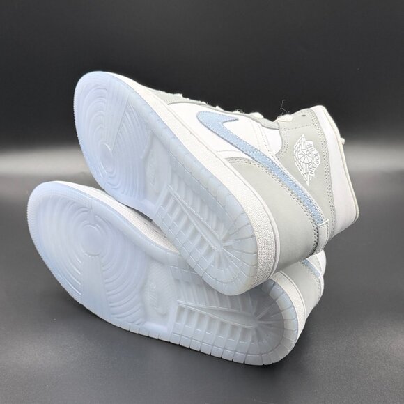 Wmns Air Jordan 1 Mid 'Wolf Grey Aluminum' - Picture 7 of 10